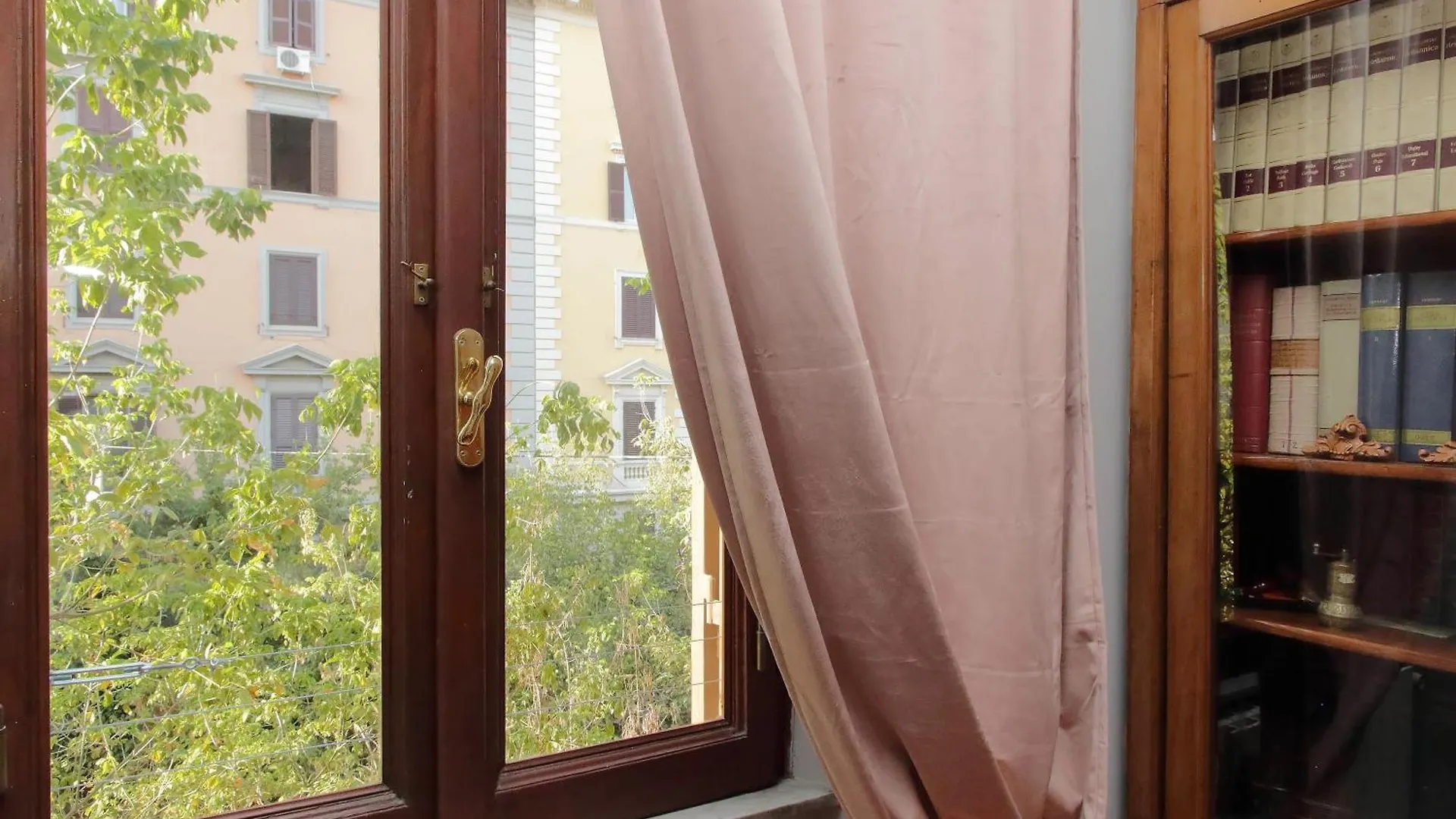 Beautiful Apartment With Amazing Rooftop&Jacuzzi Rome